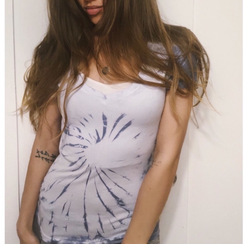 Tiedye Purple Short sleeve v neck shirt top tee